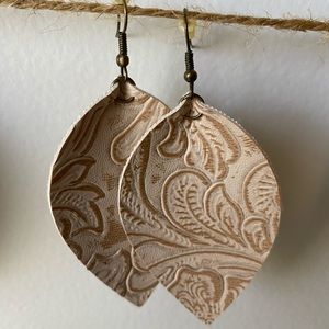 Western white/brown/cream earrings